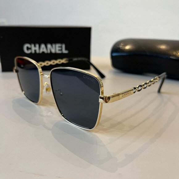 CHANEL Gold Metal Frame Black Sunglasses - Picture 1 of 7